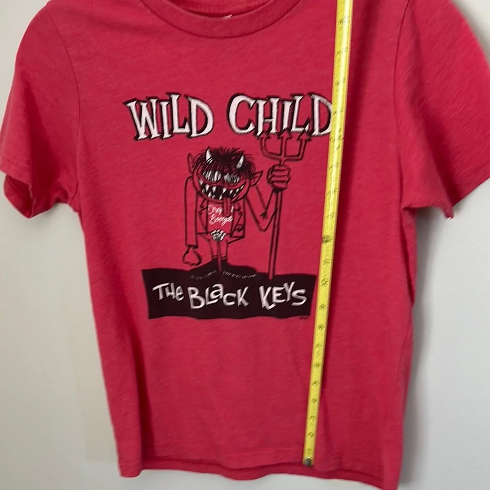 The Black Keys Wild Child Kids Red concert T-Shirt. Kids size large - Picture 6 of 6